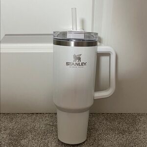 Stanley Classic White Travel Mug with Handle